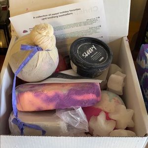 Lush Christmas Bliss Bath Gift Set